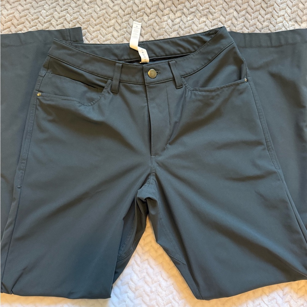 Lululemon Athletica commuter pants